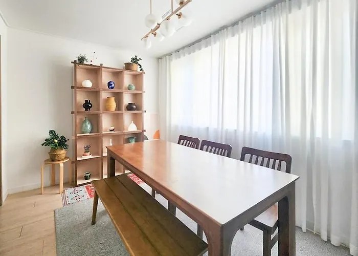 Open Special Korean Style 8 People 5 Minutes Walk From Jeonpo Station Cafe Street Seomyeon 17minutes From Airport 13 Minutes From Ktx,1 Minute From Bifc 부산광역시