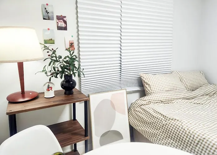 Open Special Korean Style 8 People 5 Minutes Walk From Jeonpo Station Cafe Street Seomyeon 17minutes From Airport 13 Minutes From Ktx,1 Minute From Bifc 빌라 부산광역시