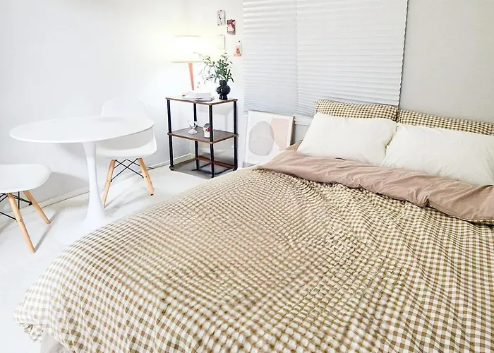 Open Special Korean Style 8 People 5 Minutes Walk From Jeonpo Station Cafe Street Seomyeon 17minutes From Airport 13 Minutes From Ktx,1 Minute From Bifc 부산광역시